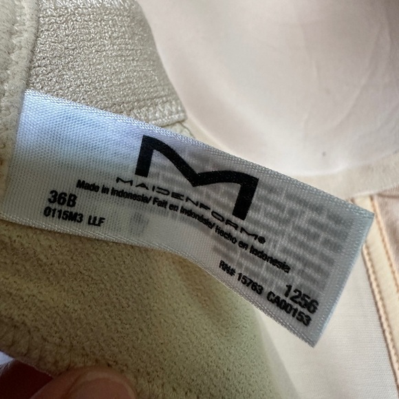 Maidenform Cream Shapewear Bodysuit with Underwire Support - Picture 9 of 13